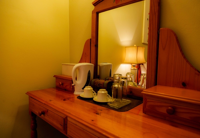 Blanc Noir Room (Private Bathroom not En-Suite) 