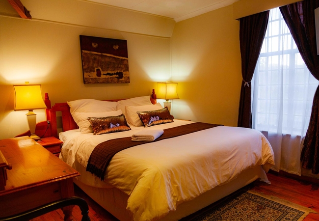 Cabernet (Private Bathroom not En-Suite)