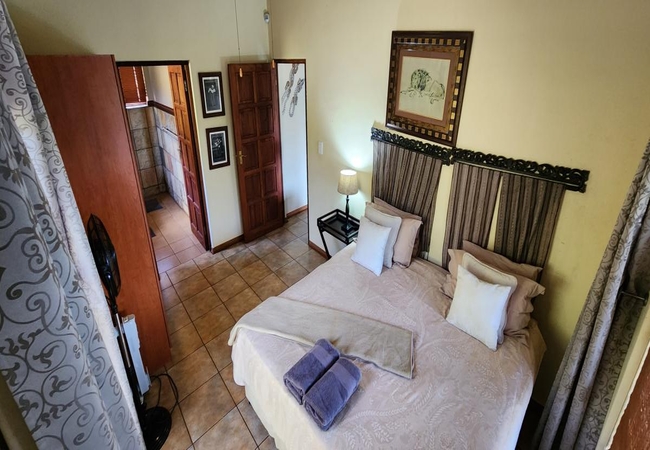 Coral Tree @ DaGama Lake