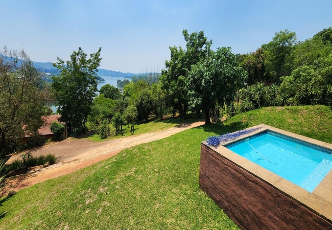 Coral Tree @ DaGama Lake