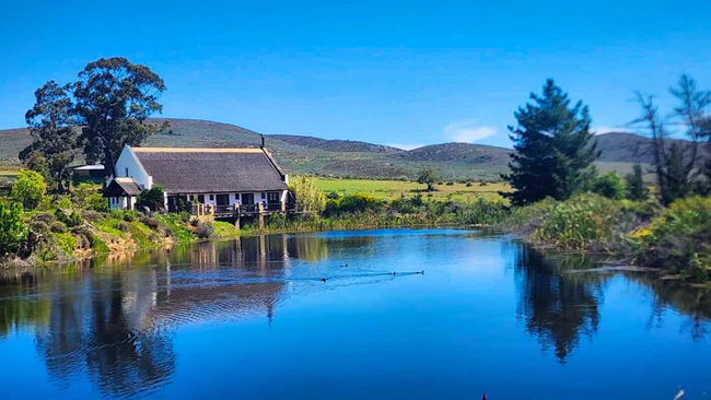 Karoo Holiday Cottages at The Cottage on the Lake