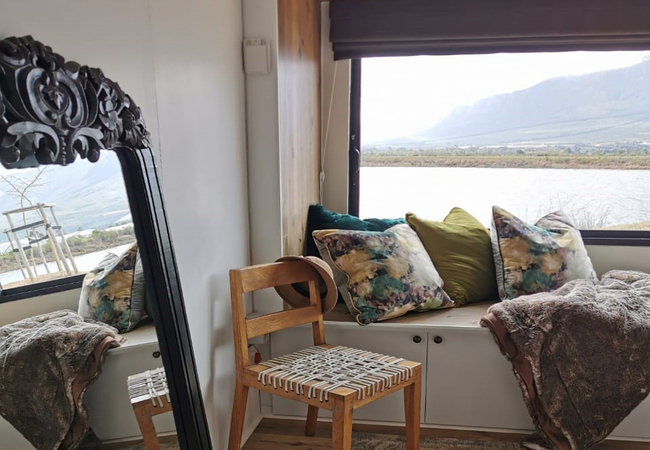 Riverstone\'s CouplesPod