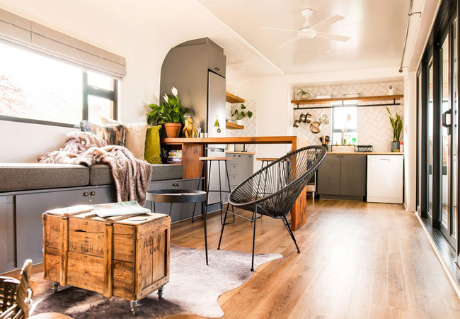 Riverstone\'s CouplesPod