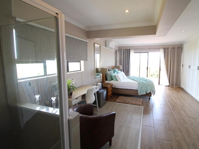 Queen Suite with Sea View