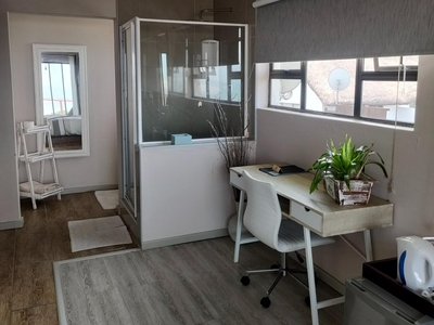 Queen Suite with Sea View