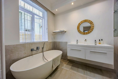 Superior King Room Room 1