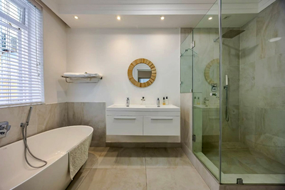 Superior King Room Room 1