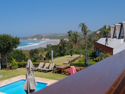 Crawford's Beach Lodge