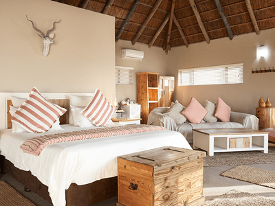 Honeymoon Suite (front row sea view)