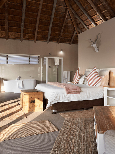 Honeymoon Suite (front row sea view)