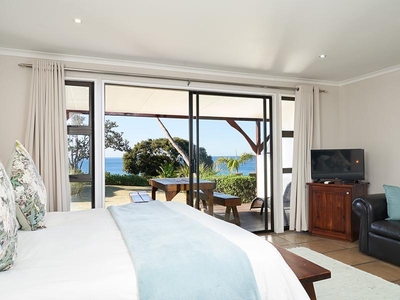 Dolphin Room (front row sea view)