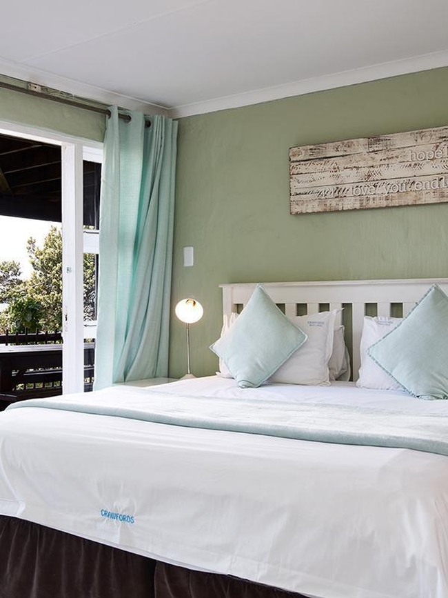Dolphin Family Suite