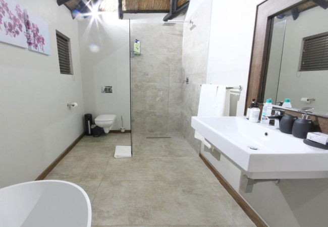 King Garden with Mountain Views