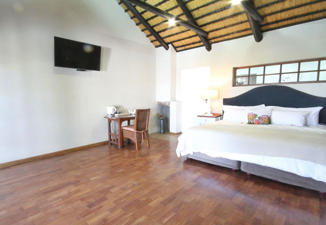 King Garden with Mountain Views