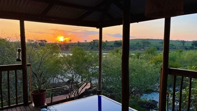 Croc's Nest Bush Lodge