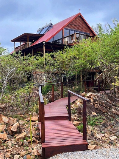 Croc's Nest Bush Lodge