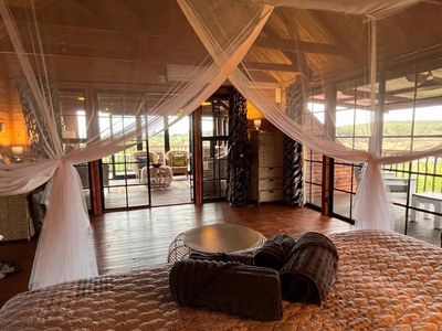 Croc's Nest Bush Lodge