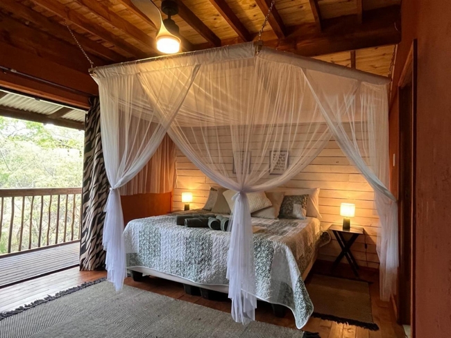 Croc's Nest Bush Lodge