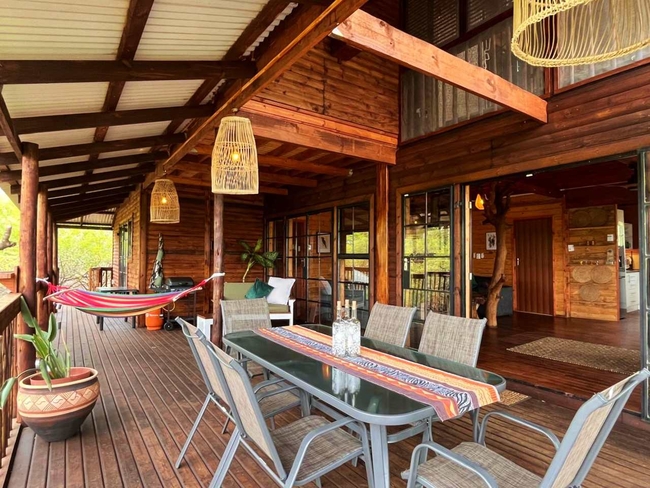 Croc's Nest Bush Lodge