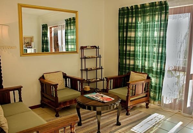 Garden room with lounge