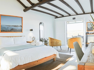 Deluxe Seaview Queen Room