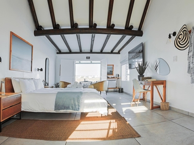 Deluxe Seaview Queen Room