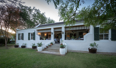 Deluxe Holiday Farmhouse