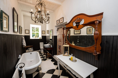 Deluxe Holiday Farmhouse