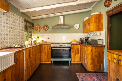 Deluxe Holiday Farmhouse