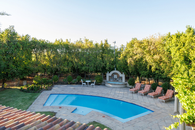 Luxury Pool View Apartment