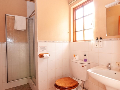 Twin Room Down Stairs