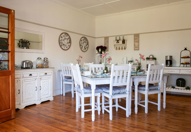 Guest dining area