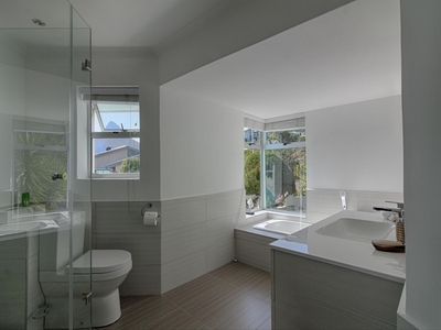Deluxe Suite with Sea View
