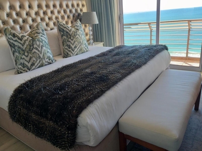 Superior Honeymoon Suite