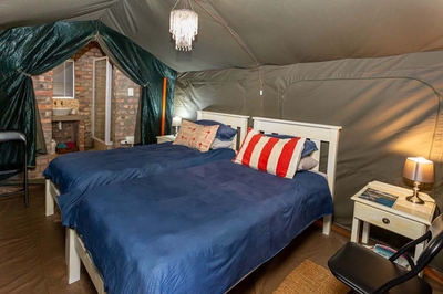 Tents (Flambojant)