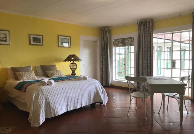 Queen Room with pool view