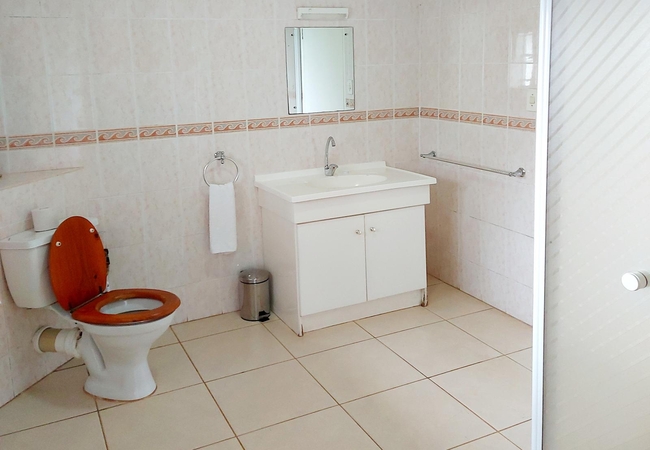 Queen Room with pool view