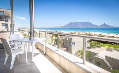 Dolphin Beach H208