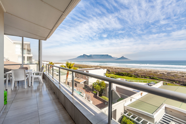 Dolphin Beach H208
