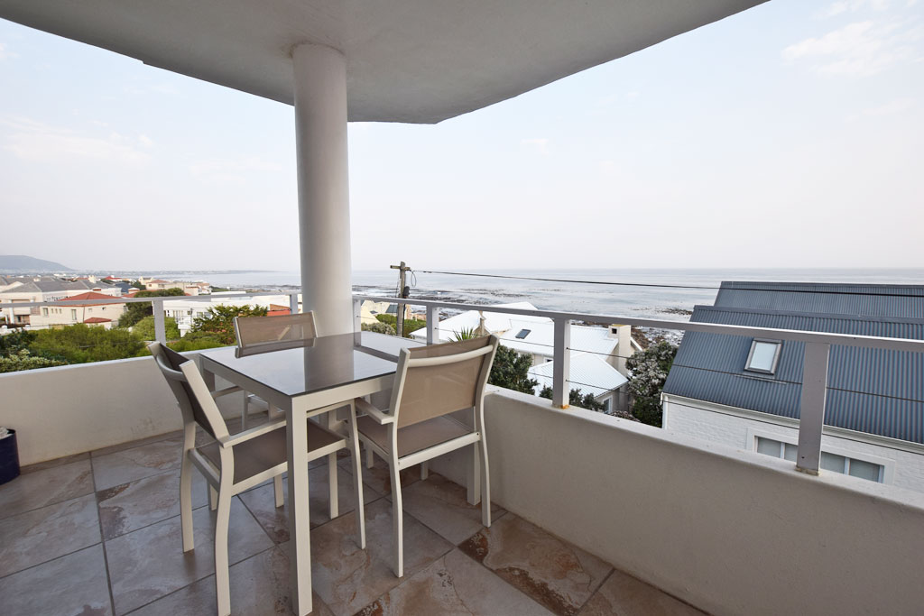 Dolphin Three Bed Apartment