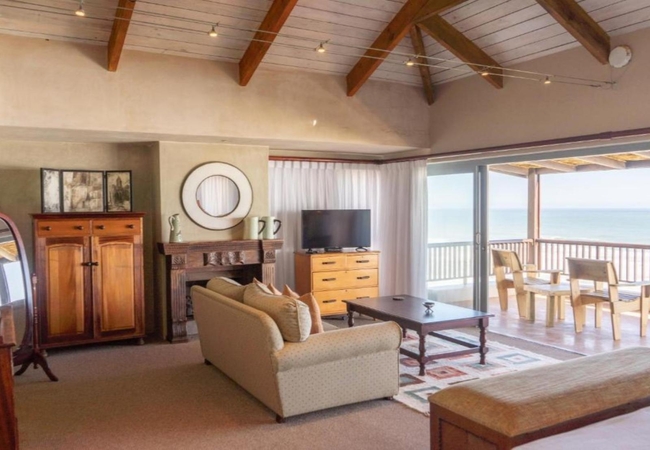 Main Suite with Balcony and Sea View