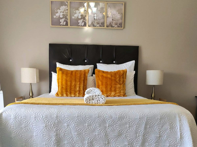 Honeymoon Suite