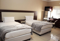 Twin Rooms - Self Catering