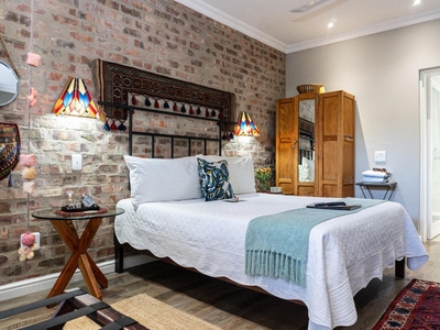 Luxury Queen Room 6