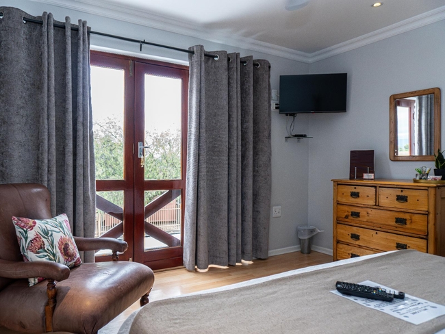 Luxury Queen Room 2 with Balcony