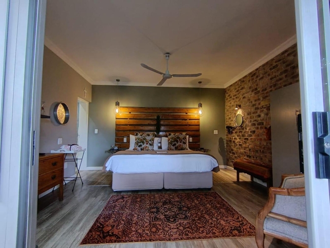 Luxury King/Twin Room 5