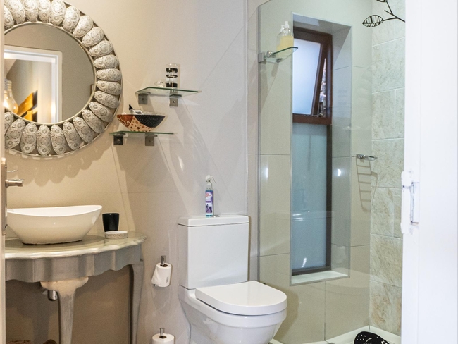 Luxury King/Twin Room 5