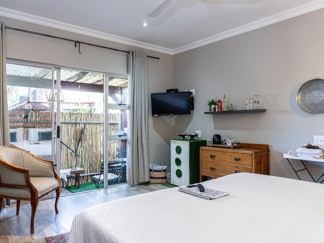 Luxury King/Twin Room 5