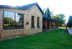 Eastwoods Lodge