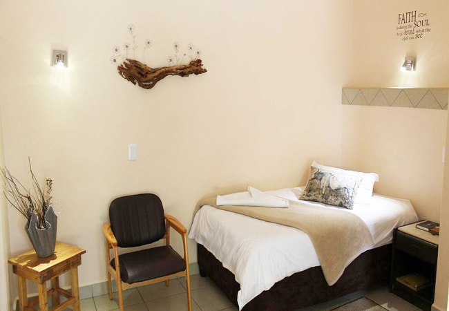 Chalet D - Kalahari Self-Catering King 